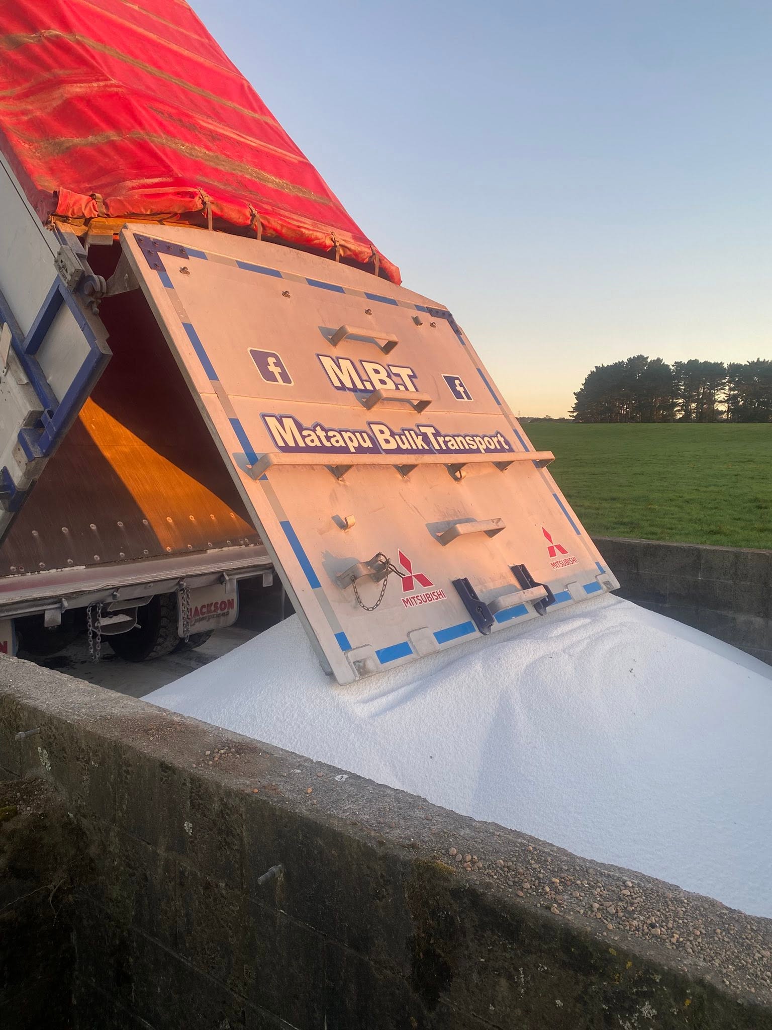 Matapu Bulk Transport truck photograph